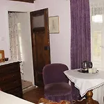 Hotel Nostalgia *